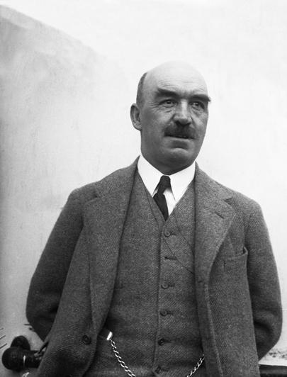 Apr10_Alister MacKenzie